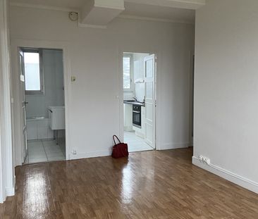 Location Appartement 3 pièces 51m² ORLEANS 45000 - Photo 5