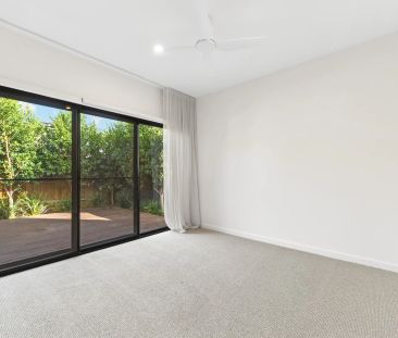 Low Maintenance 2 Bedroom Unit - Photo 1