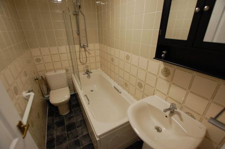 2 bedroom terraced house to rent - Photo 5
