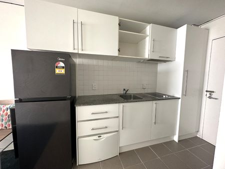 Furnished 1 Bedroom Apartment - Photo 2