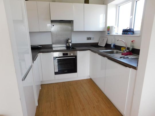 2 bedroom apartment to rent - Photo 1