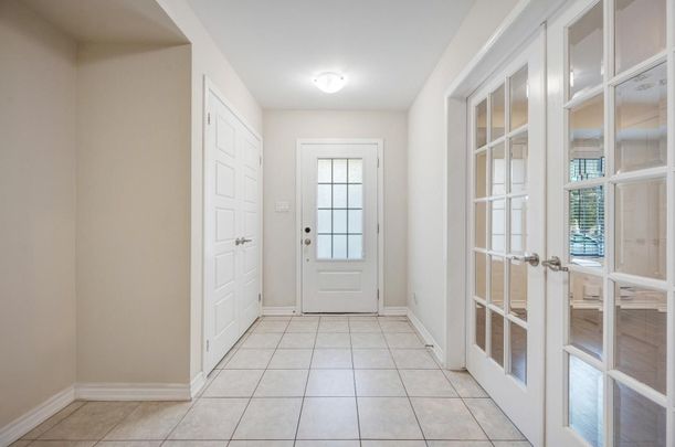 For Lease - 3082 Harebell Gate, Oakville, Ontario - Photo 1