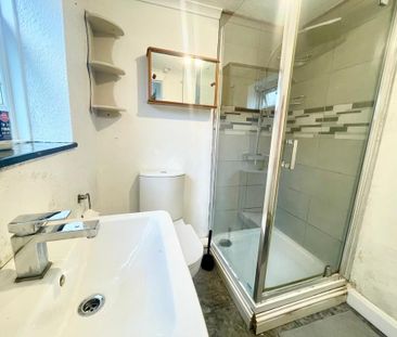 2 bedroom maisonette to rent - Photo 4