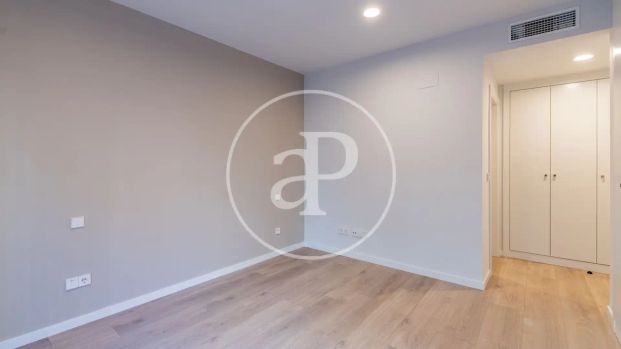 Piso de alquiler en Pje. de Bisbal, Fuente del Berro - Foto 1