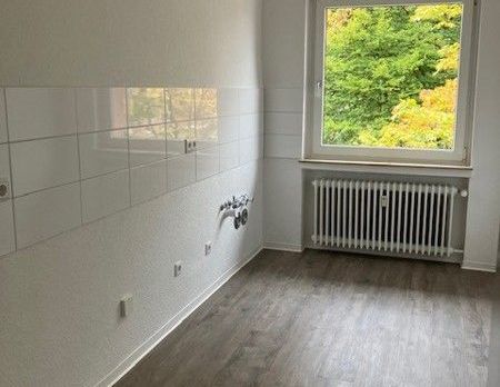 Renovierte 2-Zimmer-Wohnung mit Balkon! - Photo 1