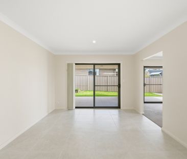 6 Kara Close, Lake Cathie NSW 2445 - House For Rent | Domain - Photo 2