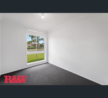69 Anthony Drive, Rosemeadow, NSW 2560 - Photo 4