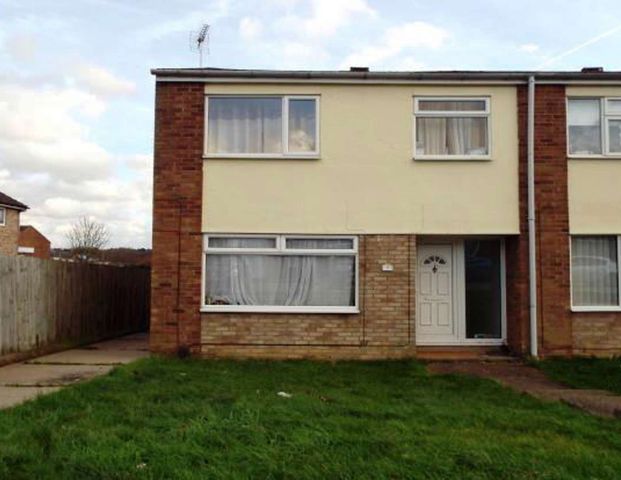 Sebastian Close Bedroom 5 - Photo 1