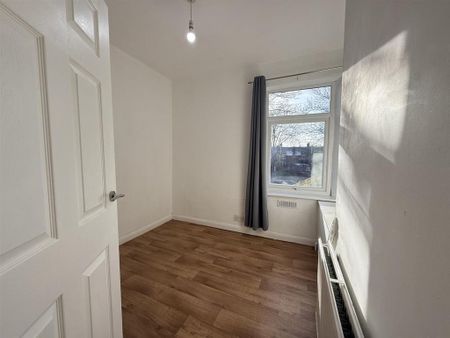 2 bedroom detached house to rent - Photo 4