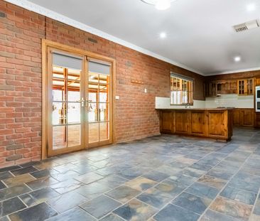 998 Cowra Avenue - Photo 3