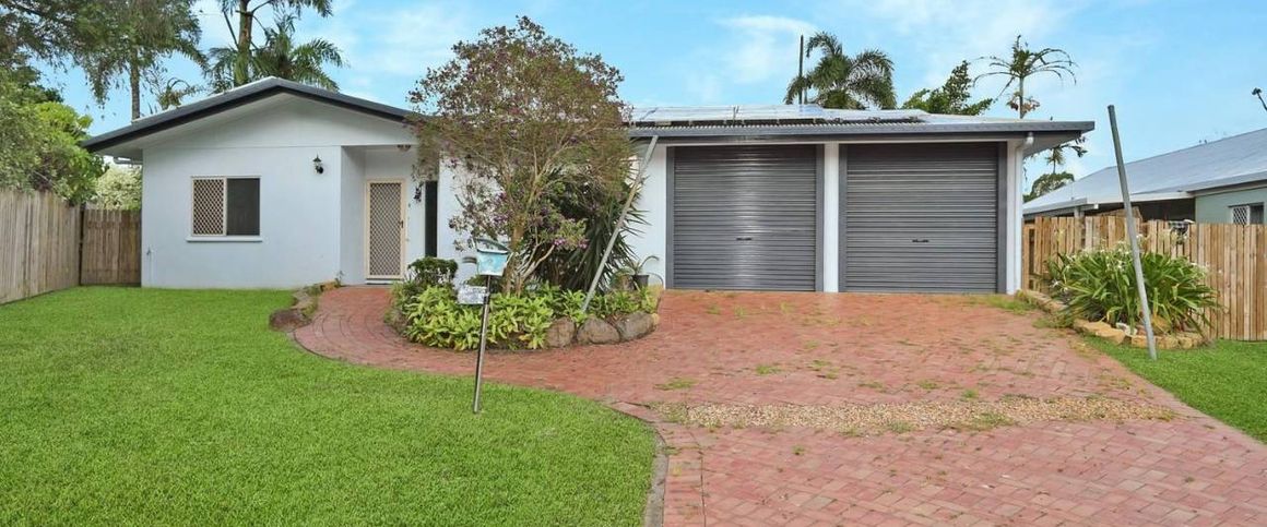 Spacious Home - Fully Tiled - Large Patio - Solar - Large Shed - Rear Access - Photo 1