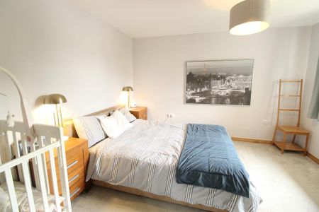 4 bedroom detached house to rent - Photo 4