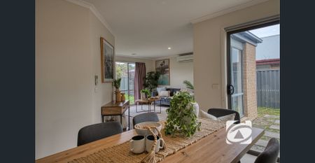SPACIOUS 4 BEDROOM FAMILY HOME - Photo 5