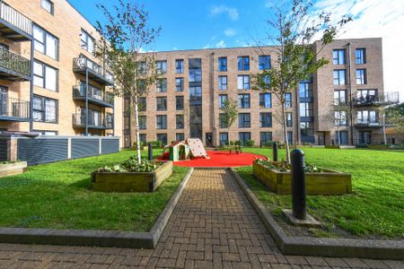 2 Bedroom Flat - Photo 2