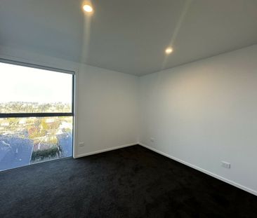 Perfectly located townhouse with stunning views! - Photo 2