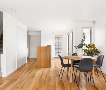 18 Cambridge Street, Port Melbourne VIC 3207 - Townhouse For Rent |... - Photo 4