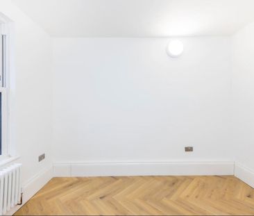 1 Bed Flat, Photo Studios, E17 - Photo 4