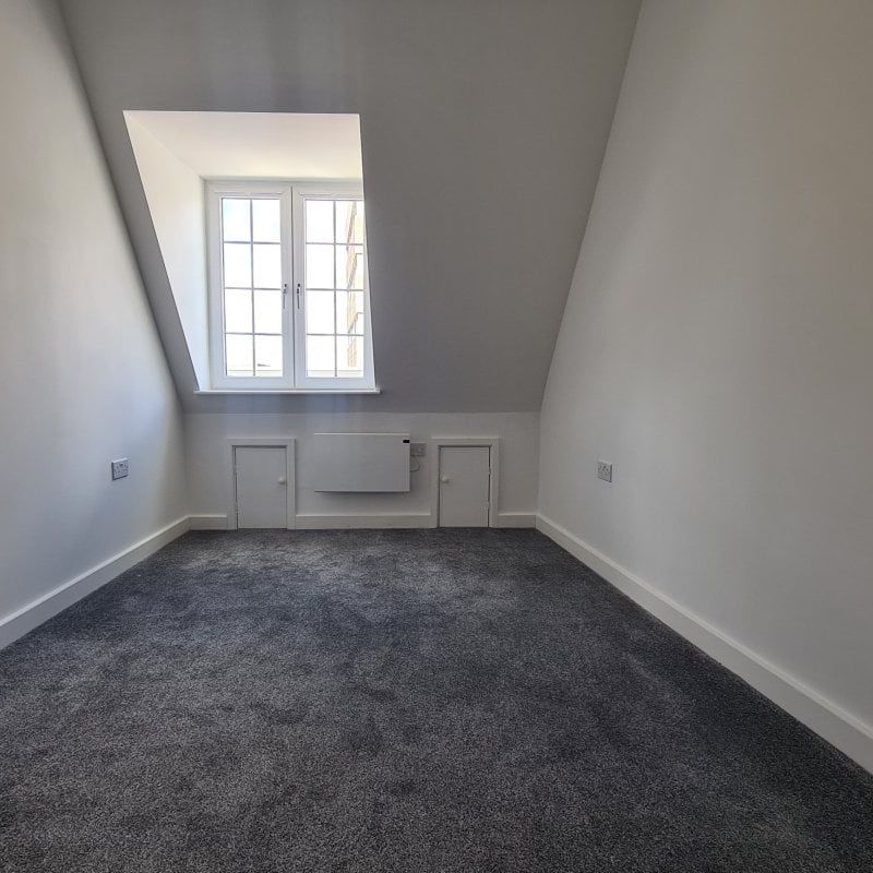 High Street, MAIDENHEAD - Photo 1