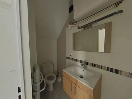 Location Appartement 2 pièces 40m² ROMANS SUR ISERE 26100 - Photo 4