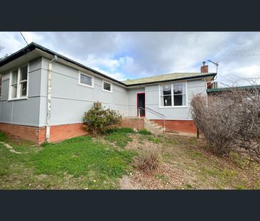 Comfortable & Convenient 3-Bedroom Home - Photo 2