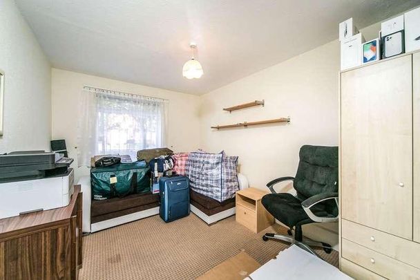 Valerie Court, Bath Road, Reading, RG1 - Photo 1