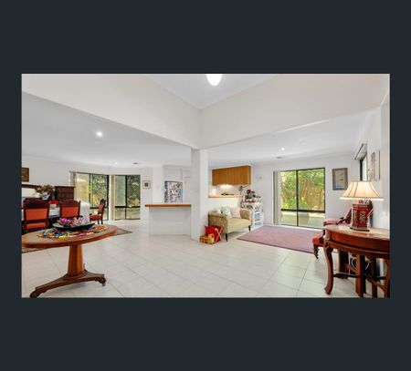 209 Amherst Road, Canning Vale, WA 6155 - Photo 2