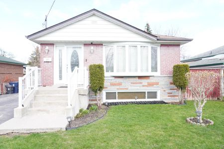 For Lease - 27 Ronway Crescent, Toronto, Ontario - Photo 4