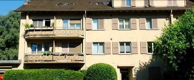 Preisgünstige Dachwohnung in Riehen - Photo 1