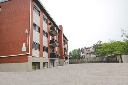 Hugo Place Apartments - PARKING SPACE, WATER & HEAT INCLUDED - Photo 2