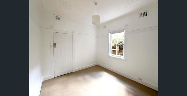 Art Deco Ground floor with Sunroom and Garden access - Photo 1
