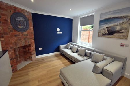 1 bedroom Flat To Let - Photo 3