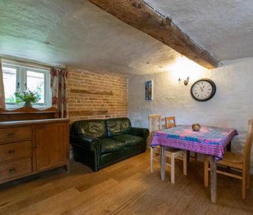 2 bedroom semi-detached house to rent - Photo 3