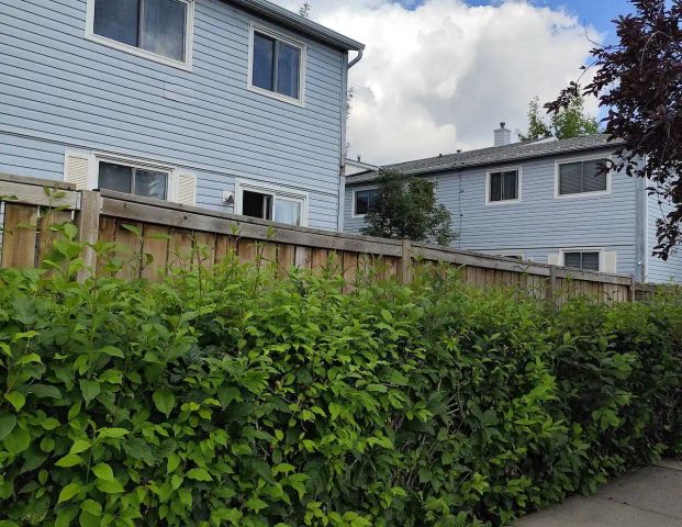 Recent Renovated 2 Bedrooms 1.5Bth Townhouse in Falconridge — 2 Bedrooms Townhouse - Photo 1
