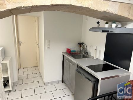 Location Appartement 1 pièce 27m² - Photo 3