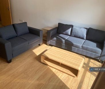 2 bedroom flat to rent - Photo 1