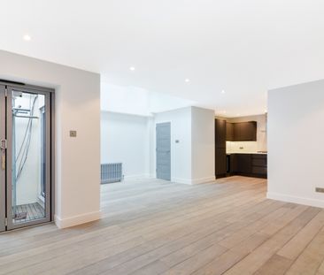 2 Bedroom Apartment, Earlham Street, Covent Garden, WC2H - Photo 2