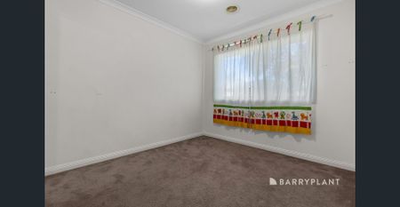 Quiet, Light-Filled Family Home in Prime Boronia Location ! - Photo 4