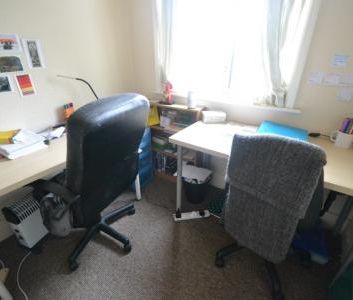 Sutton Passeys Crescent, Wollaton, Nottingham, NG8 - Photo 2