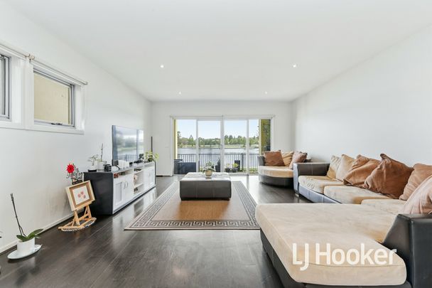 Exclusive Lakefront Living - Photo 1