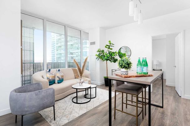 For Lease - 8 Eglinton Avenue Unit# 2005, Toronto, Ontario - Photo 1