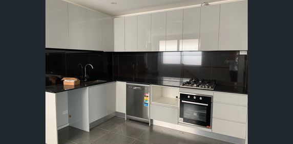 Almost New One Bedroom For Rent at Oran Park - Photo 2