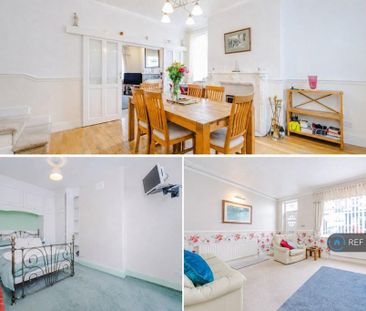 4 bedroom end of terrace house to rent - Photo 6