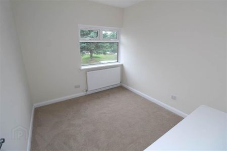 38 The Striaght, Belfast, BT6 0EP - Photo 3