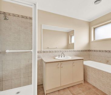 UPDATED LIGHT & BRIGHT 2 BEDROOM UNIT! - Photo 6