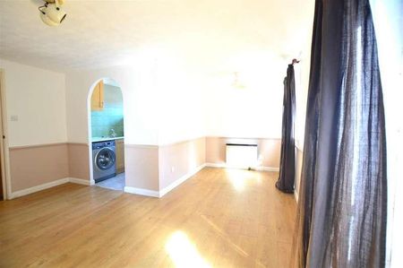 Frogmore Close, Slough, SL1 - Photo 2