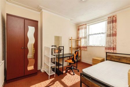 1 bedroom in a house share to rent - Photo 5
