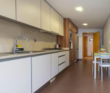 Rua Nossa Senhora Amparo, Lisbon, Lisbon 1500-851 - Photo 1