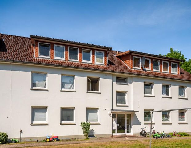 3 Zimmer Dachgeschosswohnung mit Einbauküche in Zeven - Foto 1