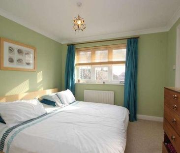 Knaphill, Woking, Surrey, GU21 - Photo 3