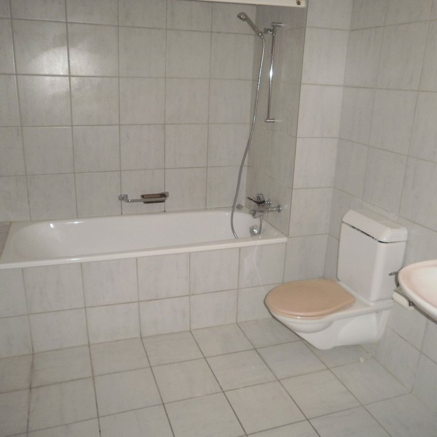 Gemütliche 4.5 Zimmer Wohnung mit grosser, überdachter Laube - Foto 1